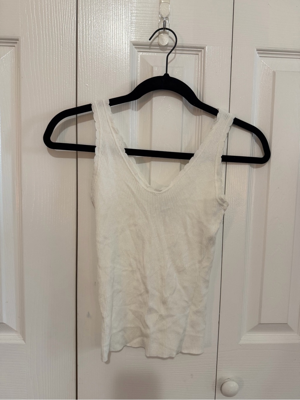 Tuckernuck Ruffled Ribbed Tank Top White Size Small - Picture 1 of 3